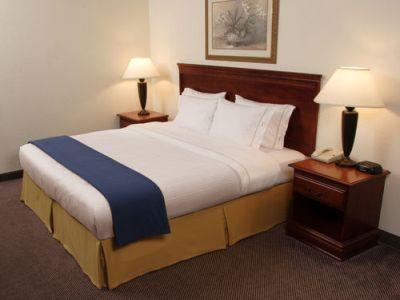 Holiday Inn Express Hotel & Suites Swift Current By Ihg Exterior photo