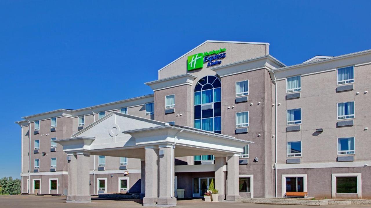 Holiday Inn Express Hotel & Suites Swift Current By Ihg Exterior photo